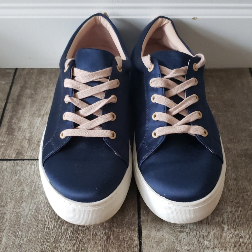 J slides navy sneakers